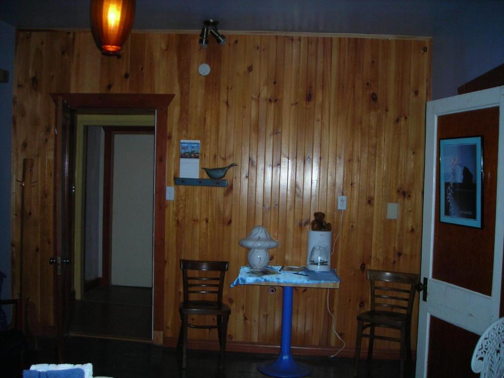 Gîte des Hauteurs et Café de la place Saint Zenon Habitación foto