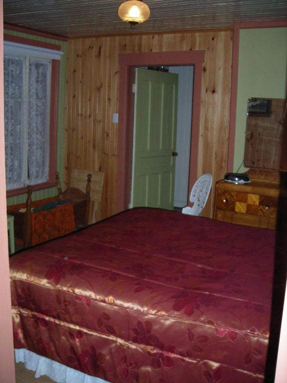 Gîte des Hauteurs et Café de la place Saint Zenon Habitación foto